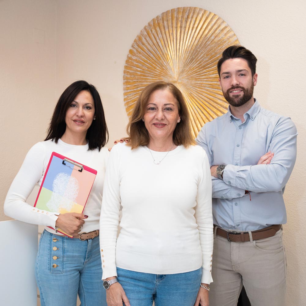 Equipo de profesionales de Centro de Psicología Avanzada en Alicante